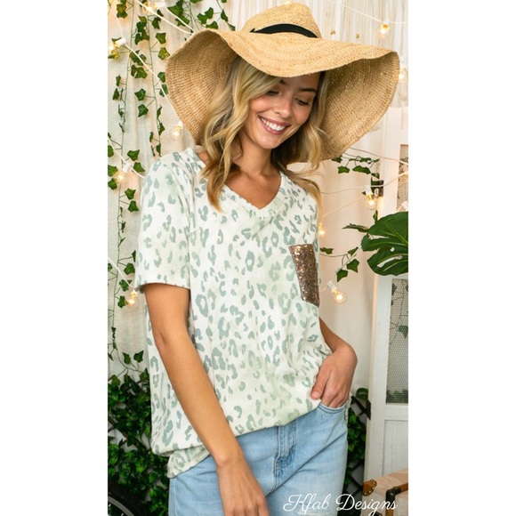 ❤️LAST 1! V Neck French Terry SEQUIN POCKET TOP - Picture 4 of 11